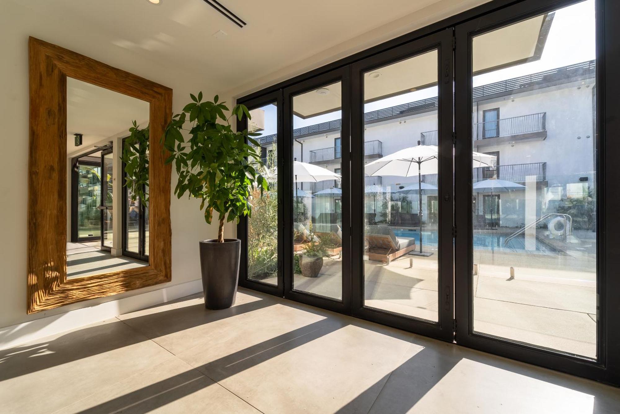 The Lum Hotel Los Angeles Stadium District Ингълуд Екстериор снимка